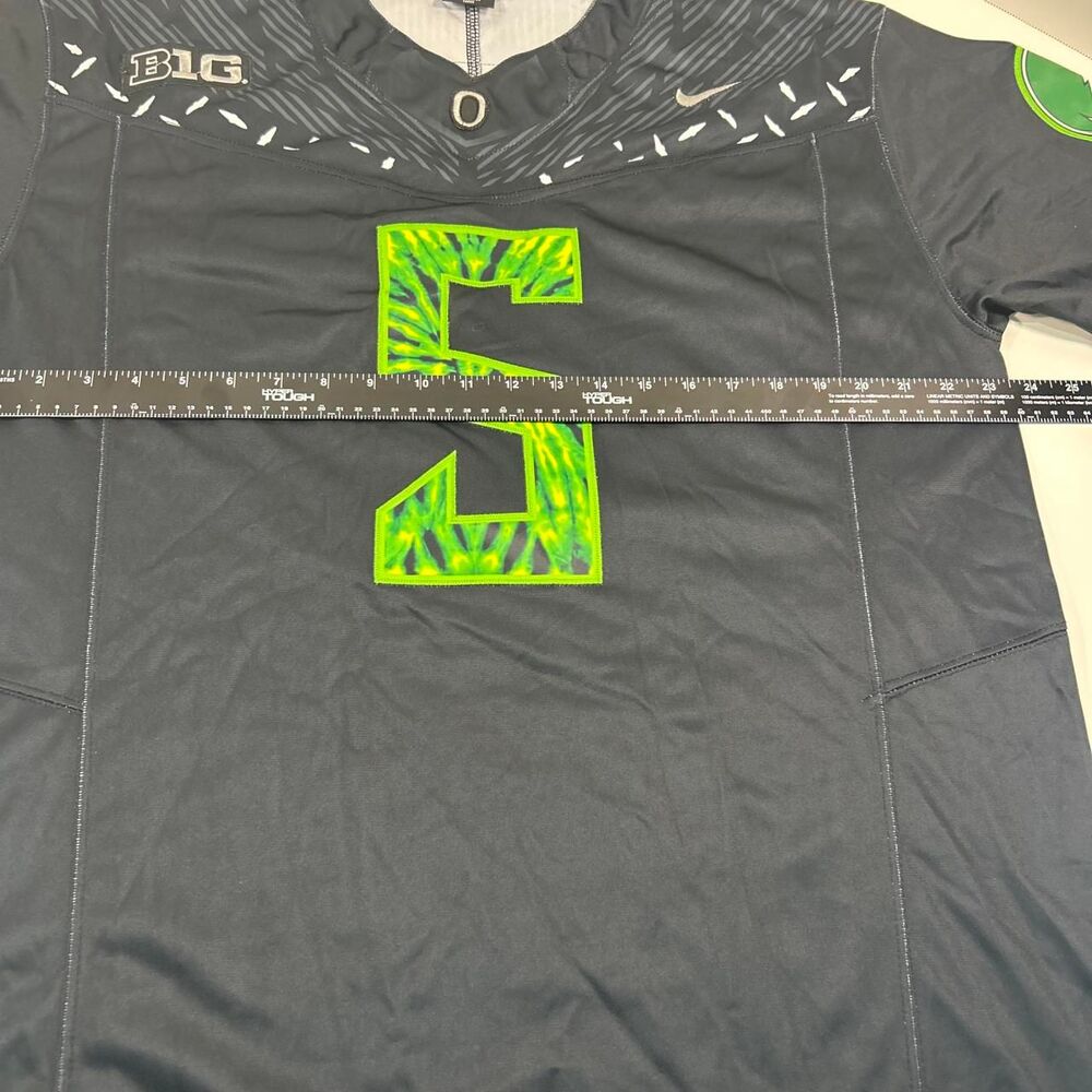 Nike Oregon Ducks "Grateful Ducks" alternate football jersey, Dante Moore (#5)